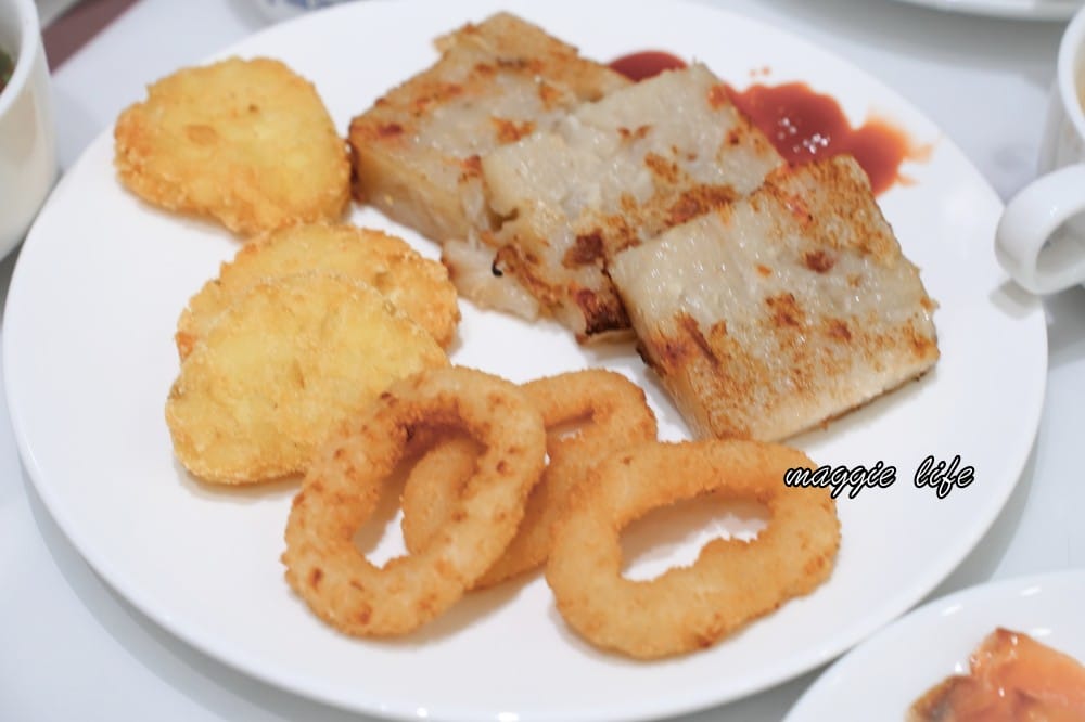 台北漢普敦酒店自助早餐吃到飽｜超狂，早餐就有龍蝦粥，肋眼牛排，煙燻鮭魚吃到飽，可以吃三個小時，奢華自助早餐吃到飽