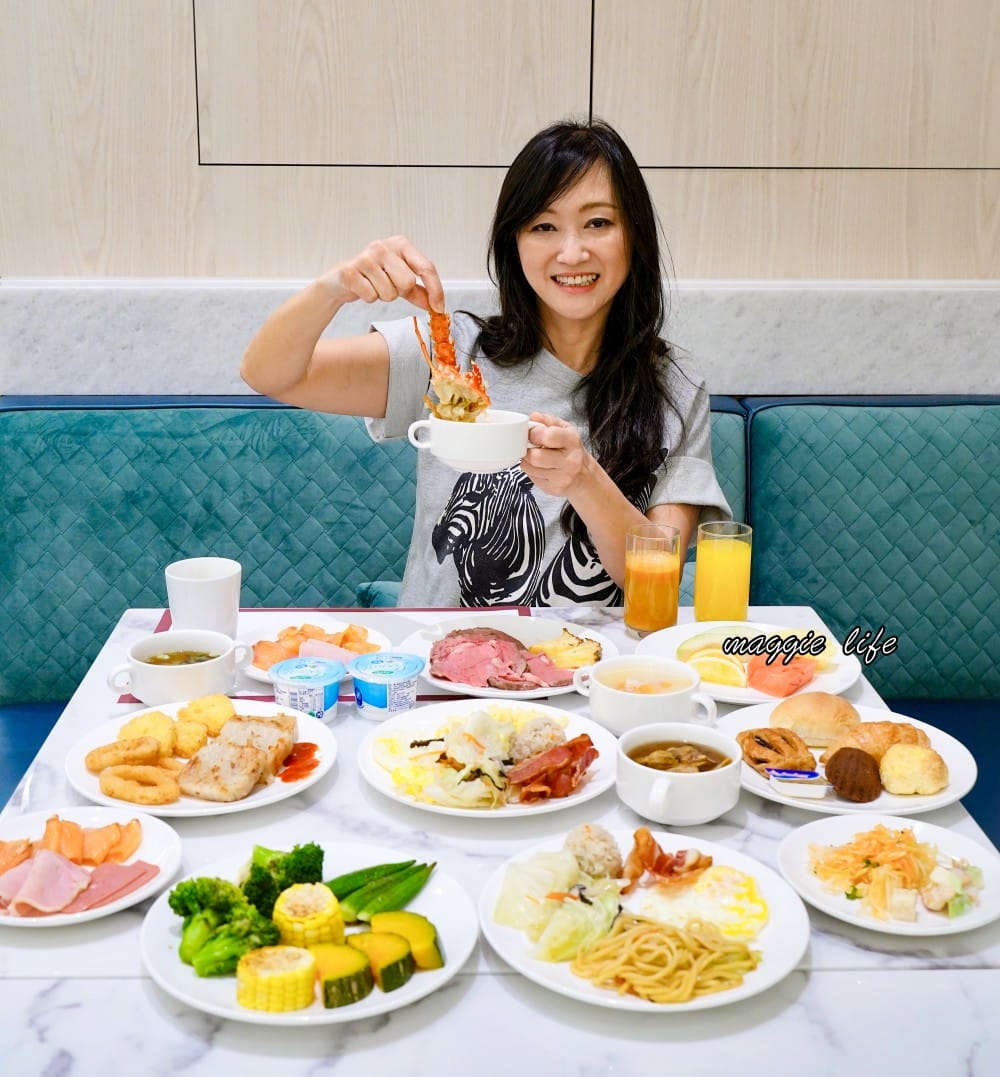 台北漢普敦酒店自助早餐吃到飽｜超狂，早餐就有龍蝦粥，肋眼牛排，煙燻鮭魚吃到飽，可以吃三個小時，奢華自助早餐吃到飽