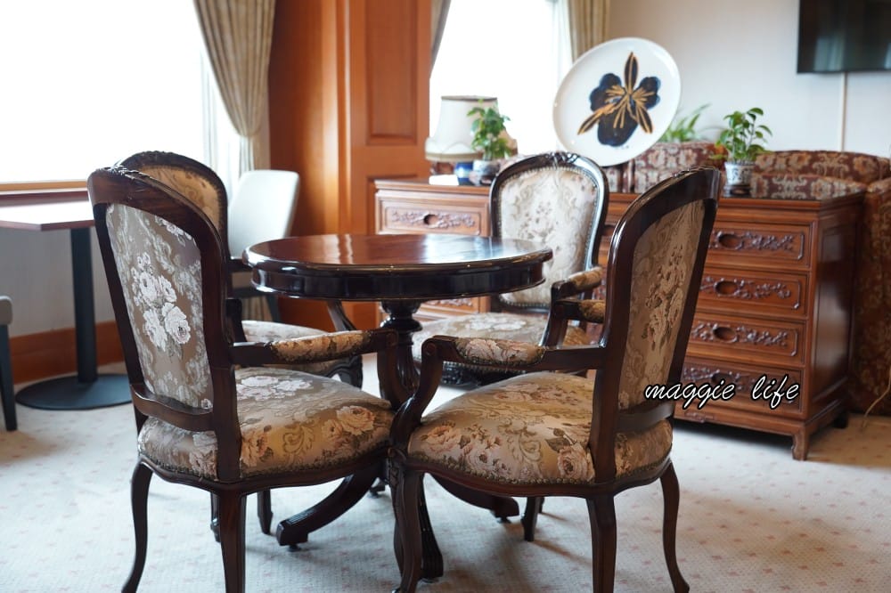 台北福華飯店行政酒廊分享｜Rosewood Club 住戶享有Happy Hour，早餐，服務與環境介紹