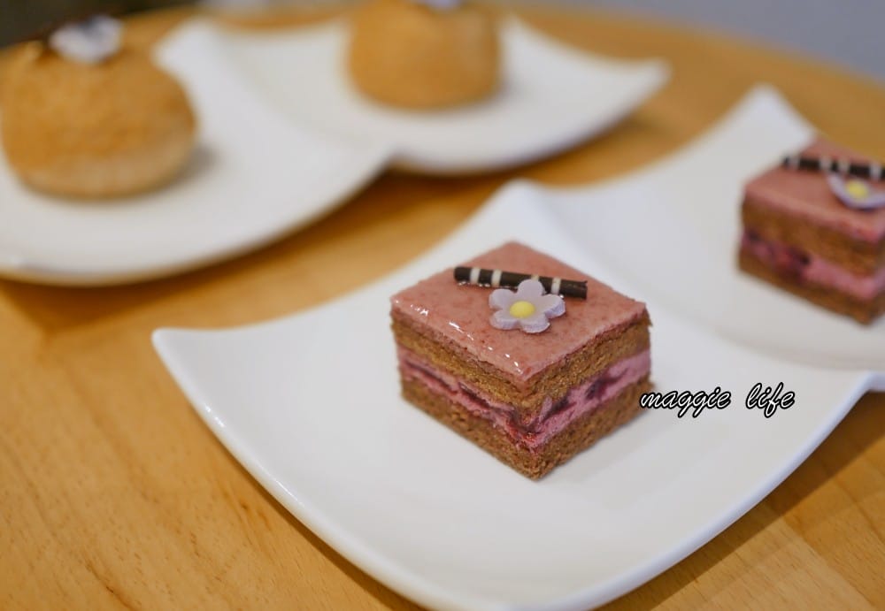 台北福華飯店行政酒廊分享｜Rosewood Club 住戶享有Happy Hour，早餐，服務與環境介紹