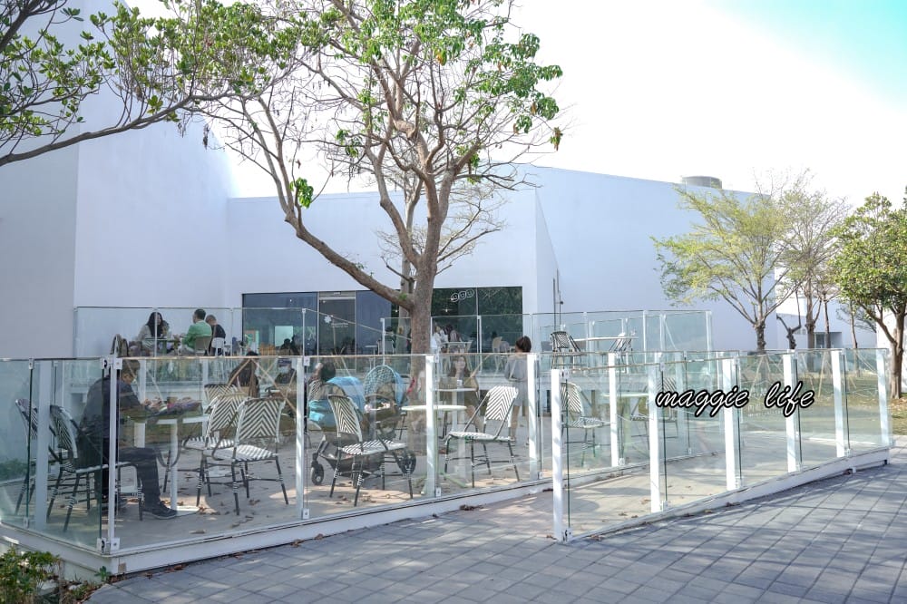 猻物咖啡Akau Coffee｜猻物咖啡進駐內惟藝術中心打造純白森林系療癒系職人咖啡