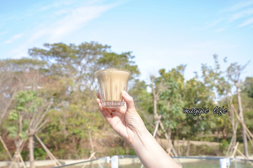 猻物咖啡Akau Coffee｜猻物咖啡進駐內惟藝術中心打造純白森林系療癒系職人咖啡