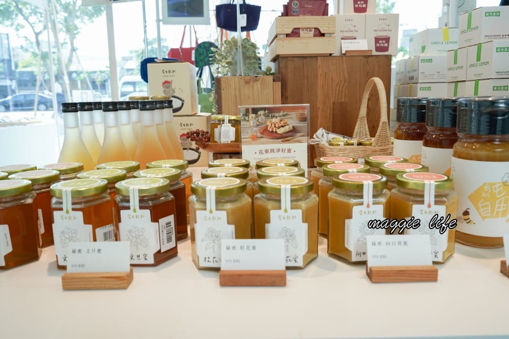 內惟藝術中心高雄景點，免門票免預約，還有超美咖啡廳電影院，一定要來朝聖