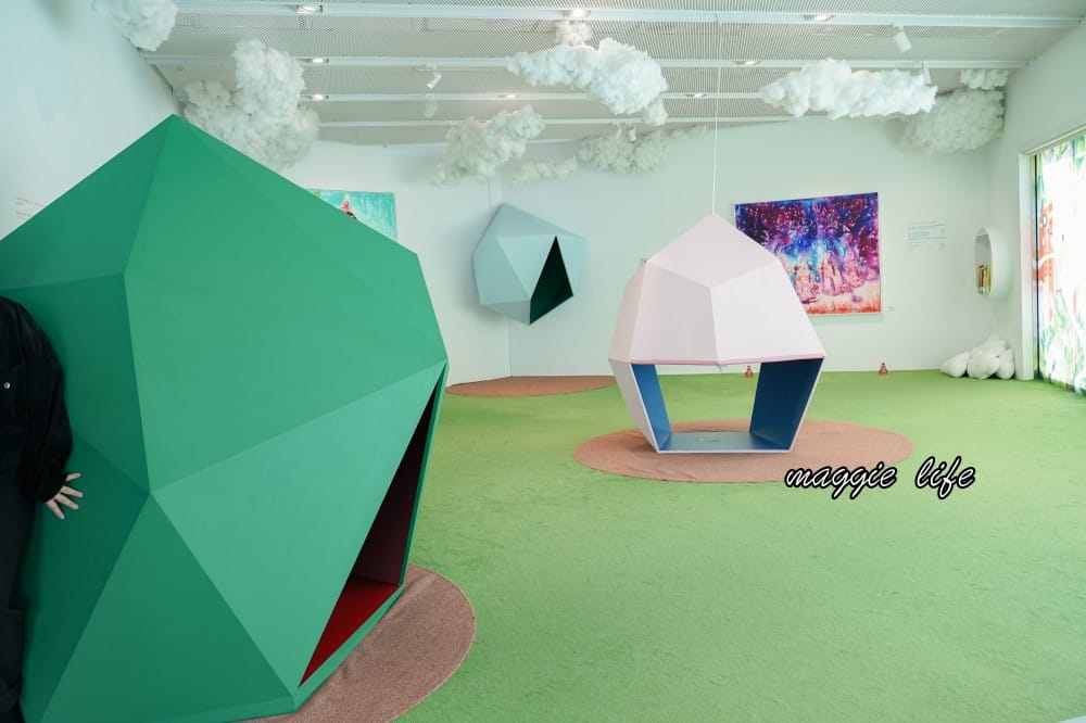 內惟藝術中心高雄景點，免門票免預約，還有超美咖啡廳電影院，一定要來朝聖