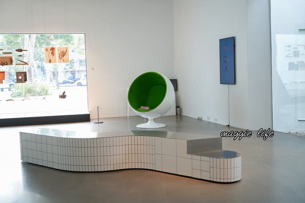 內惟藝術中心高雄景點，免門票免預約，還有超美咖啡廳電影院，一定要來朝聖