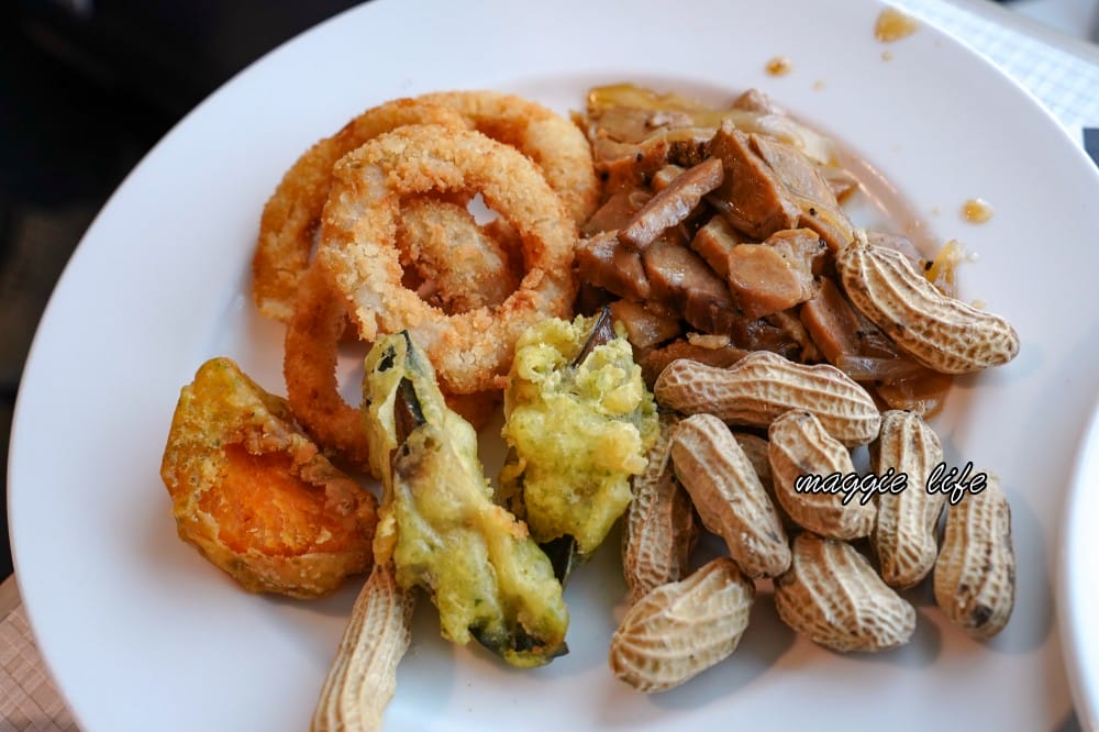 台北凱撒大飯店自助餐下午茶吃到飽優惠,Checkers自助餐廳吃到飽,期間限定只要$480直接吃2.5小時,還有生魚片蝦,台北CP值最高下午茶! - 第37張圖 台北凱撒大飯店自助餐下午茶吃到飽優惠,Checkers自助餐廳吃到飽,期間限定只要$480直接吃2.5小時,還有生魚片蝦,台北CP值最高下午茶!