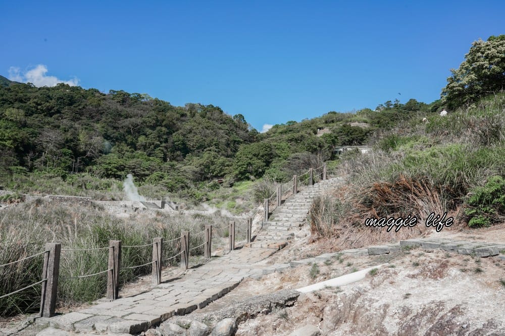 北投硫磺谷步道，走在仙境之中的步道，還有免費泡腳池～