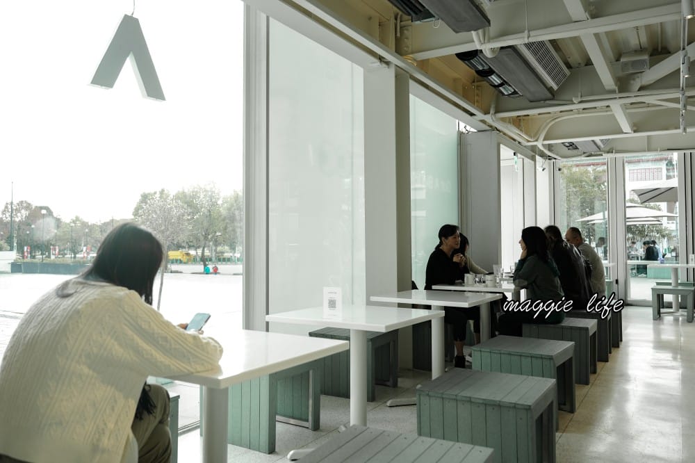 CAFE ACME|北美館旁白色玻璃屋咖啡廳,台北中山區IG打卡熱門韓風咖啡廳,喝咖啡看夕陽超浪漫 - 第18張圖 CAFE ACME|北美館旁白色玻璃屋咖啡廳,台北中山區IG打卡熱門韓風咖啡廳,喝咖啡看夕陽超浪漫