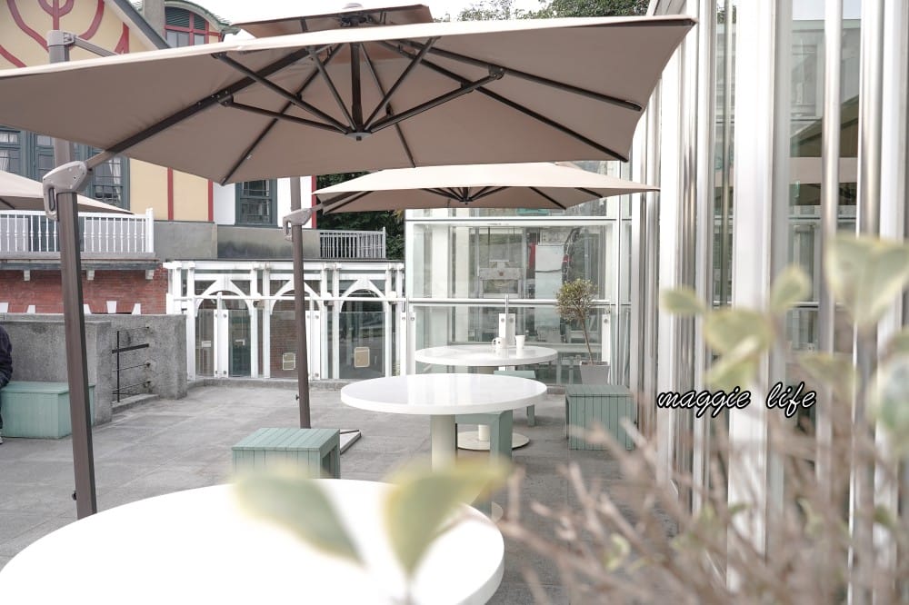 CAFE ACME|北美館旁白色玻璃屋咖啡廳,台北中山區IG打卡熱門韓風咖啡廳,喝咖啡看夕陽超浪漫 - 第13張圖 CAFE ACME|北美館旁白色玻璃屋咖啡廳,台北中山區IG打卡熱門韓風咖啡廳,喝咖啡看夕陽超浪漫
