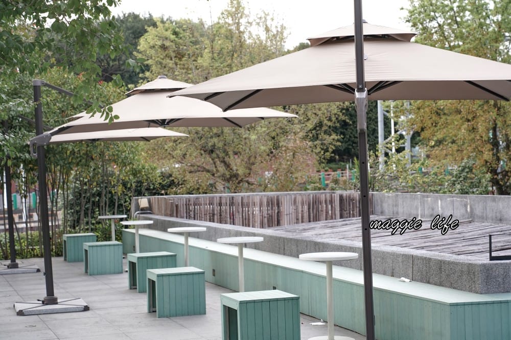 CAFE ACME｜北美館旁白色玻璃屋咖啡廳，台北中山區IG打卡熱門韓風咖啡廳，喝咖啡看夕陽超浪漫