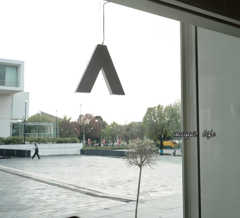 CAFE ACME|北美館旁白色玻璃屋咖啡廳,台北中山區IG打卡熱門韓風咖啡廳,喝咖啡看夕陽超浪漫 - 第20張圖 CAFE ACME|北美館旁白色玻璃屋咖啡廳,台北中山區IG打卡熱門韓風咖啡廳,喝咖啡看夕陽超浪漫