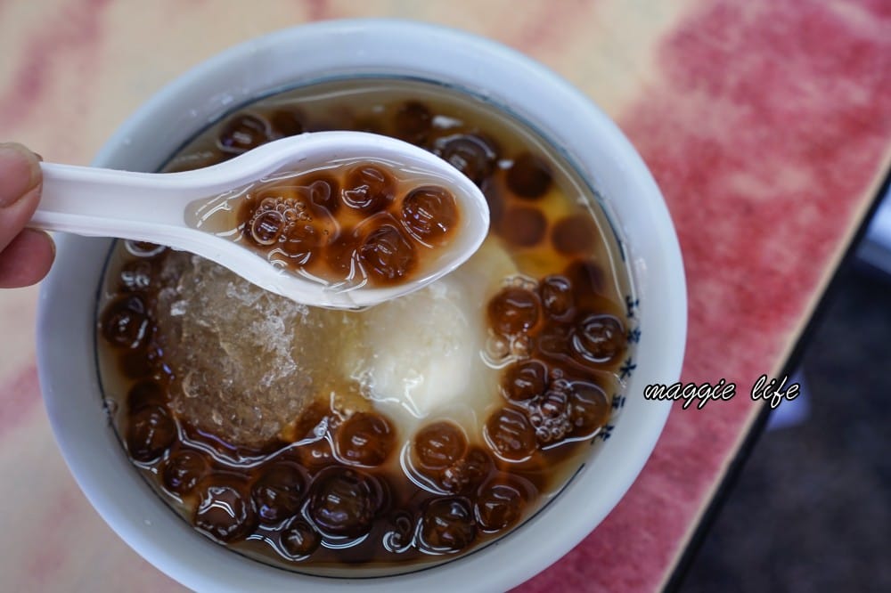 山泉水手工豆花，三峽老街必吃美食甜點小吃，全台唯一山泉水做的豆花！