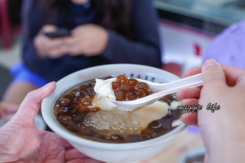 山泉水手工豆花，三峽老街必吃美食甜點小吃，全台唯一山泉水做的豆花！