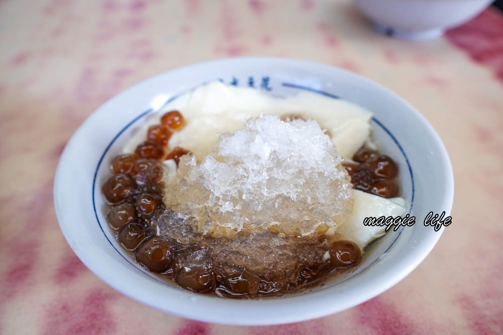 山泉水手工豆花，三峽老街必吃美食甜點小吃，全台唯一山泉水做的豆花！