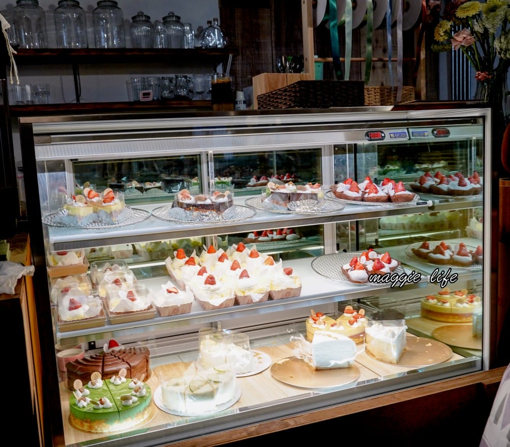 莉莉安烘焙專門店，台北老宅獨棟粉嫩色系甜點店，可頌超好吃，不限時隱藏在台北東區巷弄之中