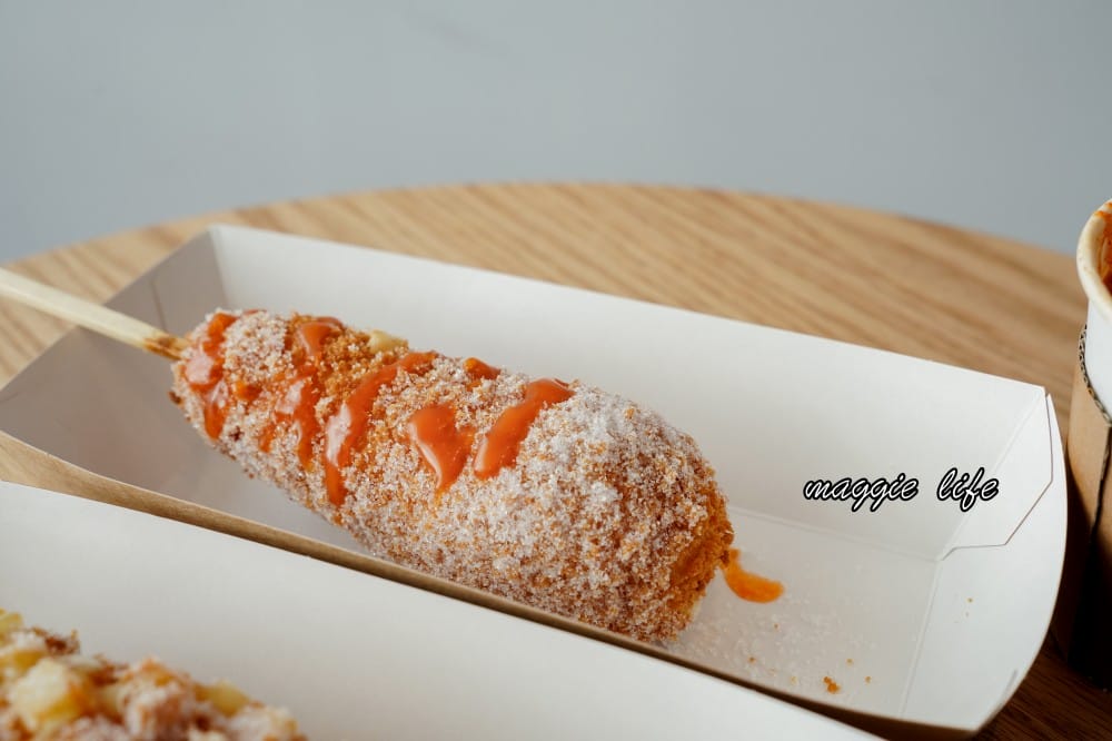 韓國明朗熱狗｜明朗時代米熱狗是韓國第一的街頭小吃，菜單，現點現做馬鈴薯起司超級簽絲好吃，台灣第一家開幕拉