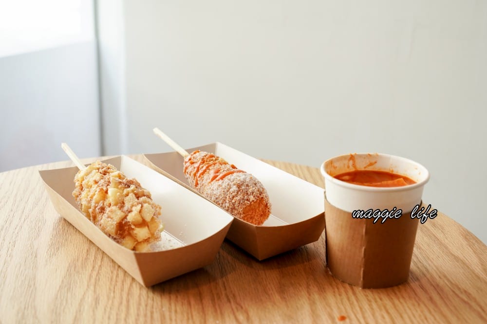 韓國明朗熱狗｜明朗時代米熱狗是韓國第一的街頭小吃，菜單，現點現做馬鈴薯起司超級簽絲好吃，台灣第一家開幕拉