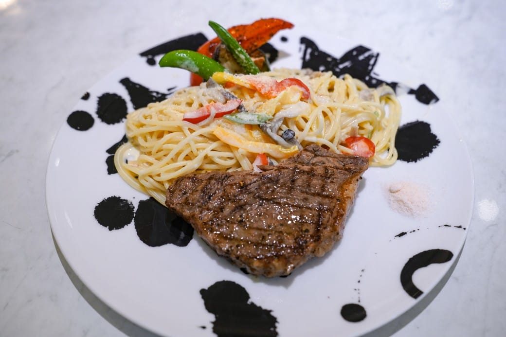 HOVII CAFE ｜高雄福華飯店網美咖啡廳，飯店主廚套餐超讚，下午茶手作蛋糕必吃（菜單）