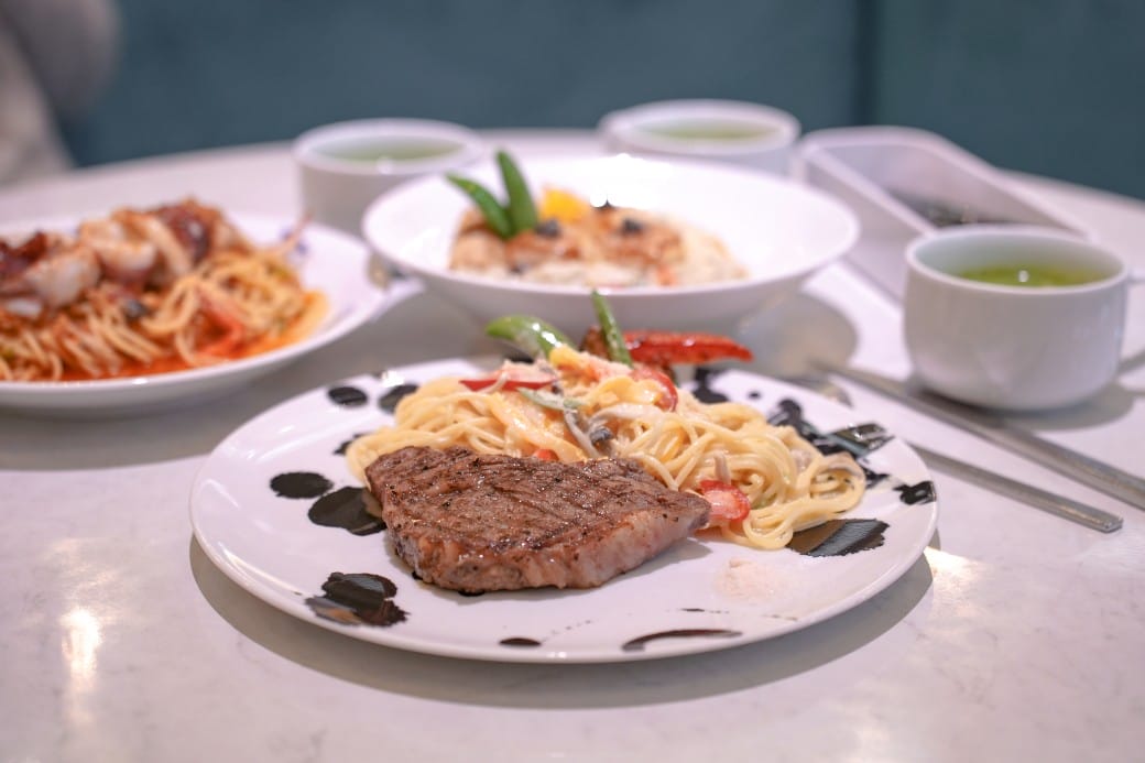 HOVII CAFE ｜高雄福華飯店網美咖啡廳，飯店主廚套餐超讚，下午茶手作蛋糕必吃（菜單）