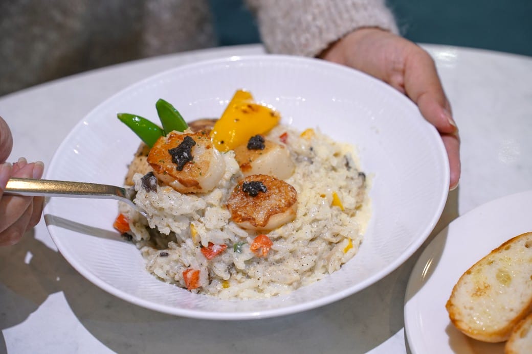 HOVII CAFE ｜高雄福華飯店網美咖啡廳，飯店主廚套餐超讚，下午茶手作蛋糕必吃（菜單）