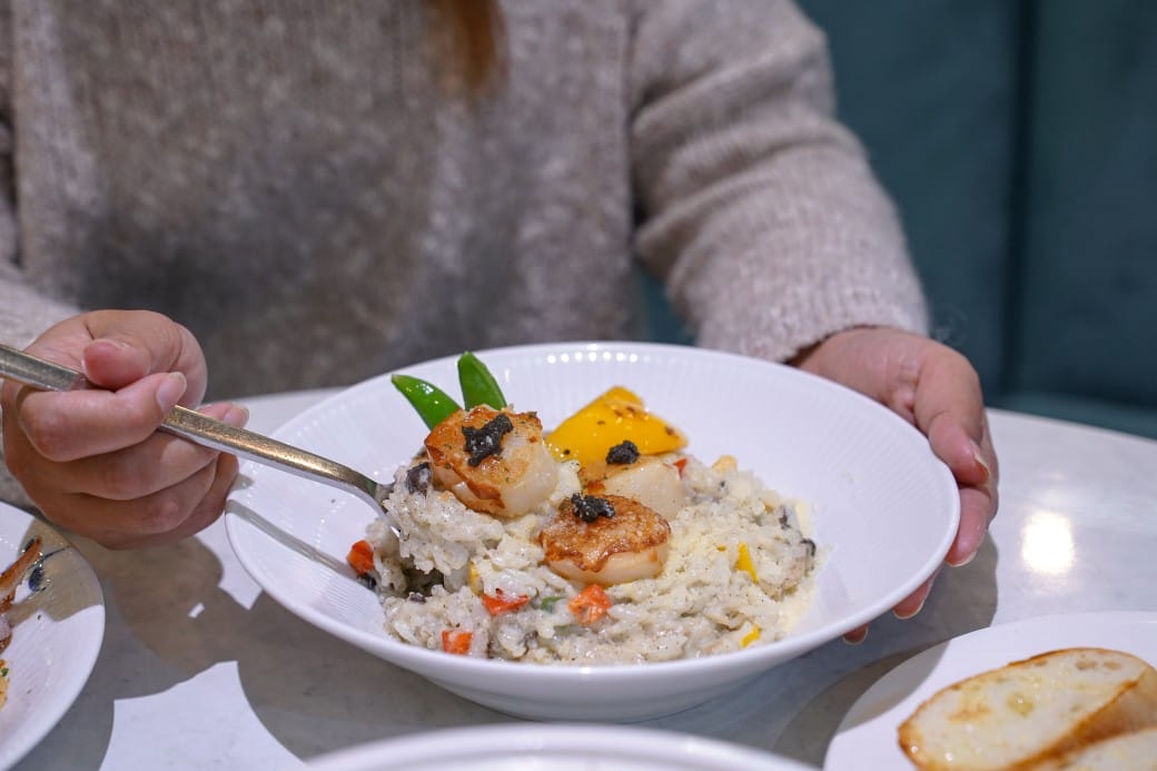 HOVII CAFE ｜高雄福華飯店網美咖啡廳，飯店主廚套餐超讚，下午茶手作蛋糕必吃（菜單）