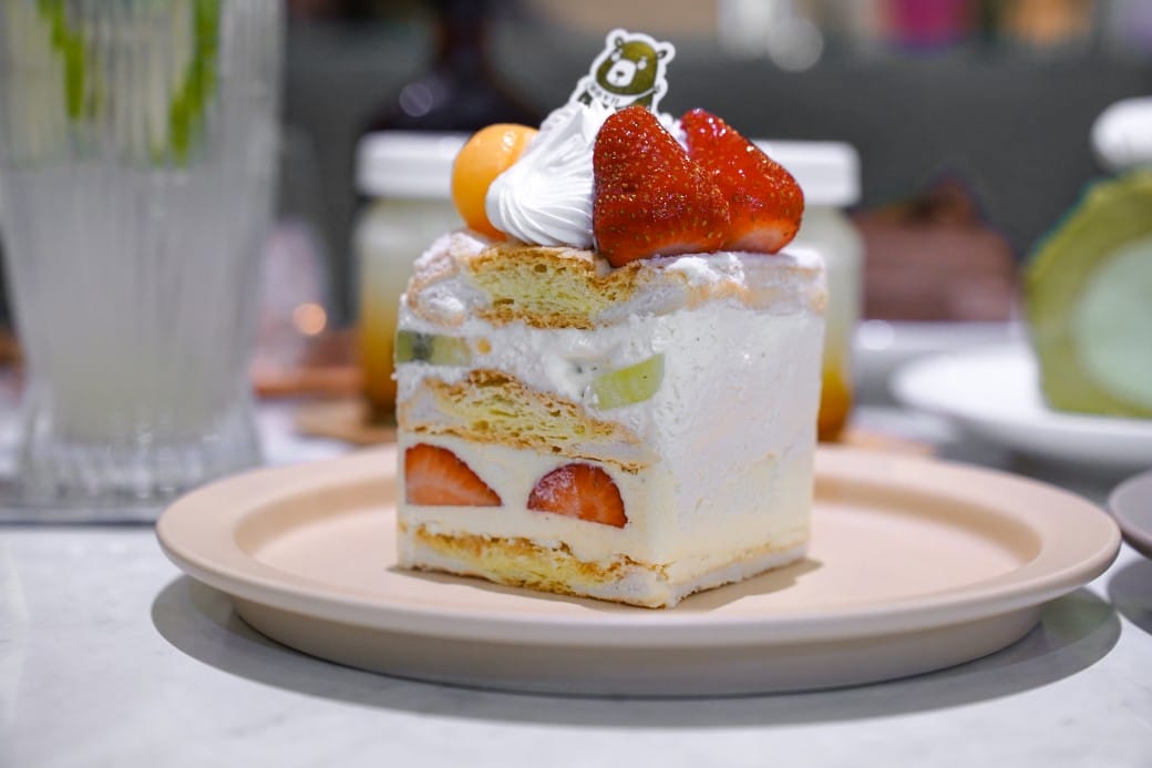 HOVII CAFE ｜高雄福華飯店網美咖啡廳，飯店主廚套餐超讚，下午茶手作蛋糕必吃（菜單）