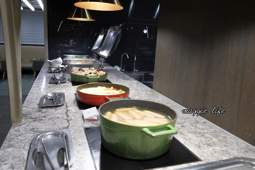 高雄福華大飯店早餐吃到飽，五星級高雄福華麗香苑自助早餐吃到飽，早餐就有海根達斯，直接吃3.5個小時（菜單）