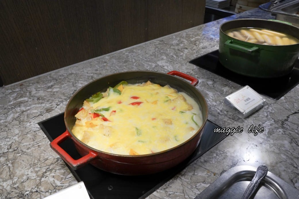 高雄福華大飯店早餐吃到飽，五星級高雄福華麗香苑自助早餐吃到飽，早餐就有海根達斯，直接吃3.5個小時（菜單）