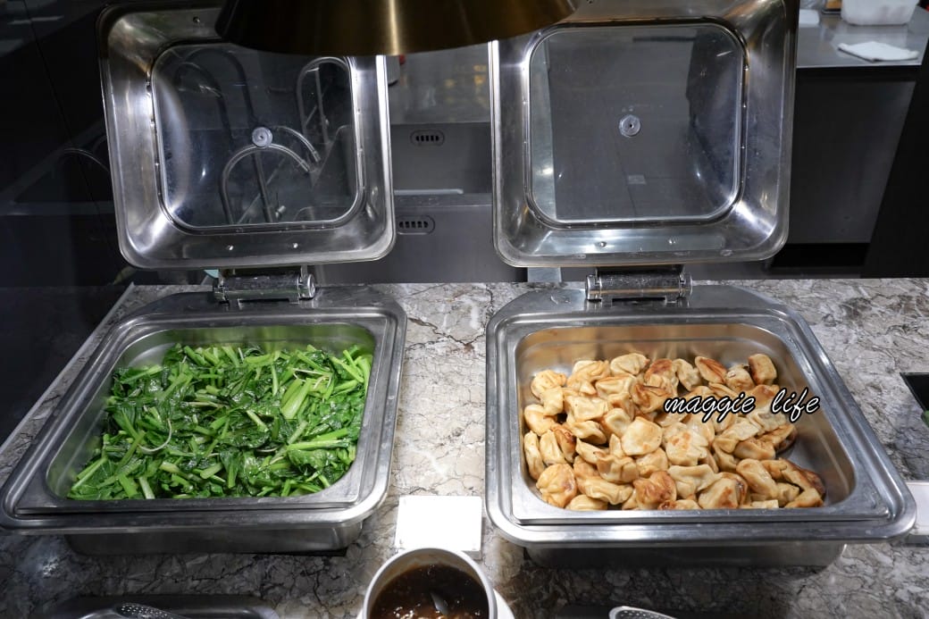 高雄福華大飯店早餐吃到飽，五星級高雄福華麗香苑自助早餐吃到飽，早餐就有海根達斯，直接吃3.5個小時（菜單）