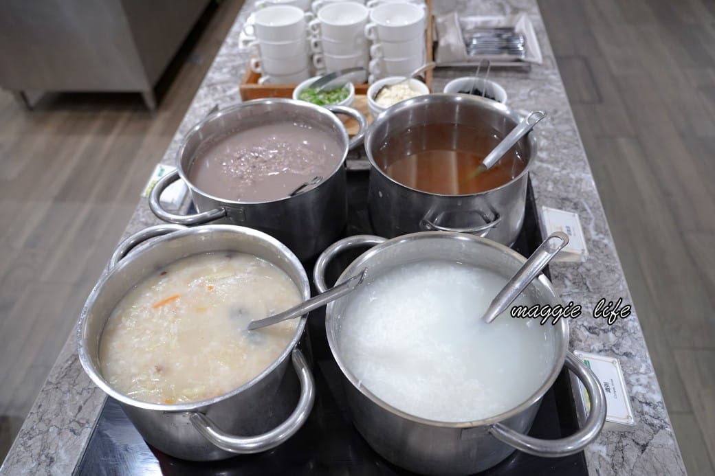 高雄福華大飯店早餐吃到飽，五星級高雄福華麗香苑自助早餐吃到飽，早餐就有海根達斯，直接吃3.5個小時（菜單）