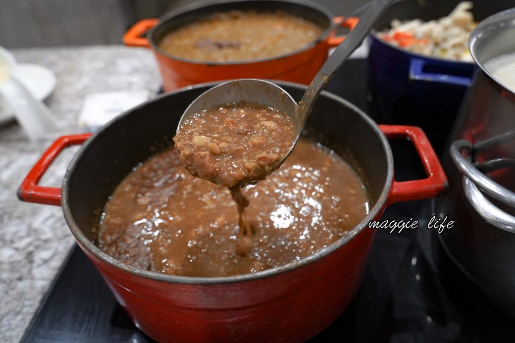 高雄福華大飯店早餐吃到飽，五星級高雄福華麗香苑自助早餐吃到飽，早餐就有海根達斯，直接吃3.5個小時（菜單）