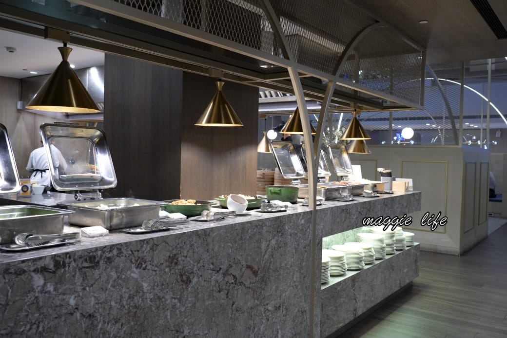 高雄福華大飯店早餐吃到飽，五星級高雄福華麗香苑自助早餐吃到飽，早餐就有海根達斯，直接吃3.5個小時（菜單）