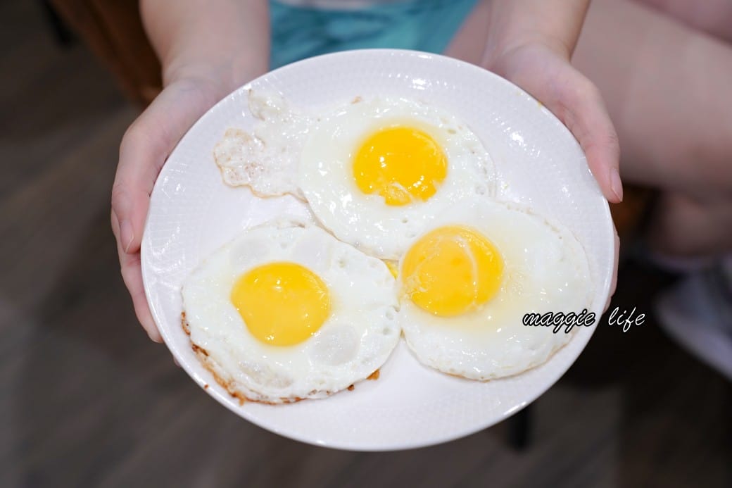 高雄福華大飯店早餐吃到飽，五星級高雄福華麗香苑自助早餐吃到飽，早餐就有海根達斯，直接吃3.5個小時（菜單）