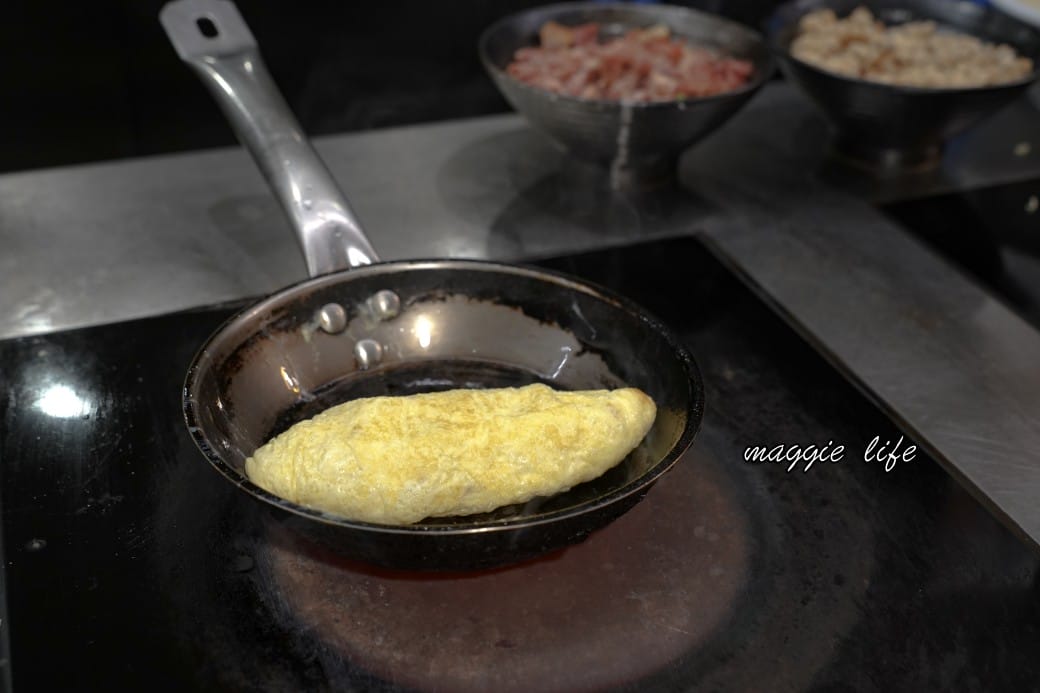 高雄福華大飯店早餐吃到飽，五星級高雄福華麗香苑自助早餐吃到飽，早餐就有海根達斯，直接吃3.5個小時（菜單）