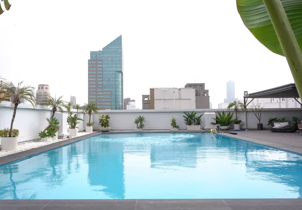 高雄福華飯店｜高質感絕美景觀住房，高空露天網美泳池，服務好得沒話說，一泊二食捨不得離開