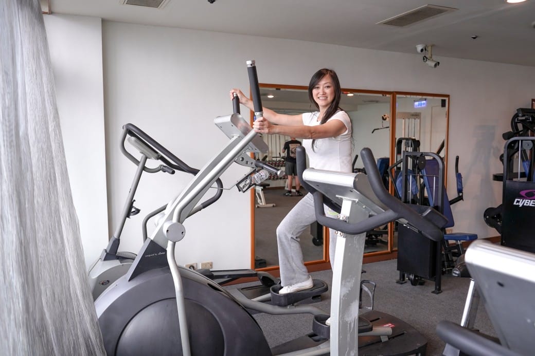 高雄福華飯店｜高質感絕美景觀住房，高空露天網美泳池，服務好得沒話說，一泊二食捨不得離開