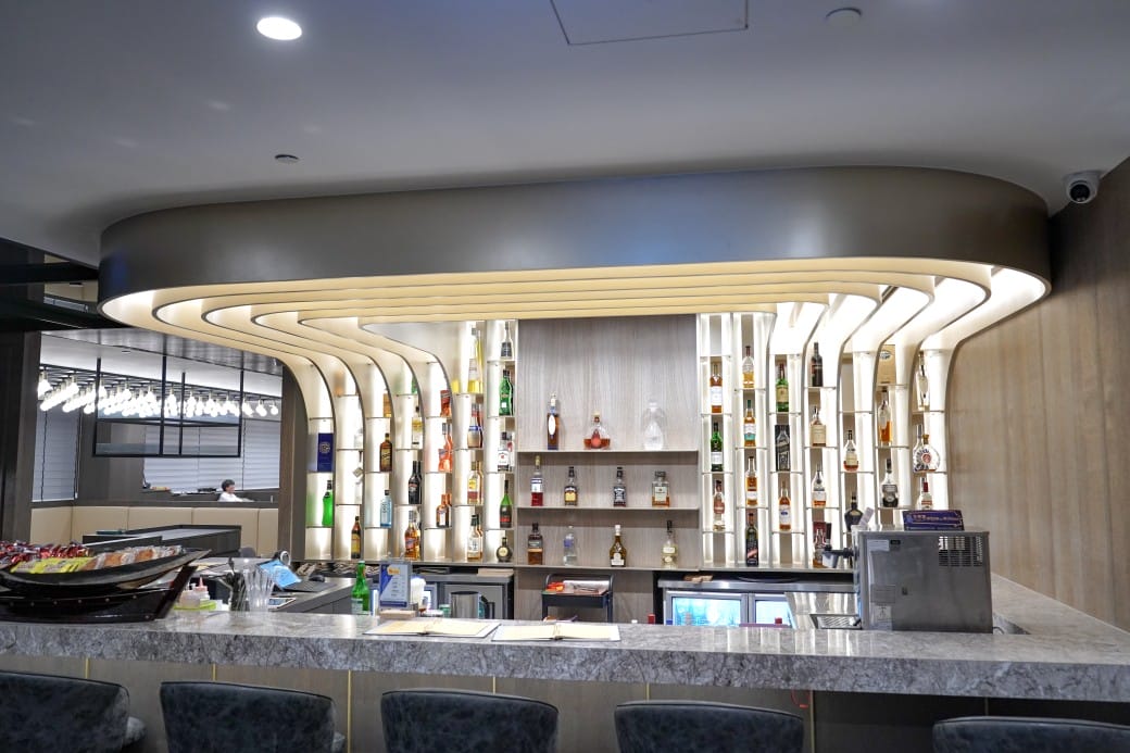 高雄福華飯店｜高質感絕美景觀住房，高空露天網美泳池，服務好得沒話說，一泊二食捨不得離開