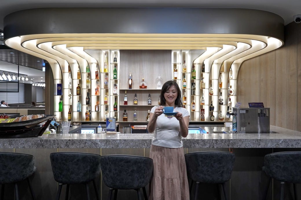 高雄福華飯店｜高質感絕美景觀住房，高空露天網美泳池，服務好得沒話說，一泊二食捨不得離開