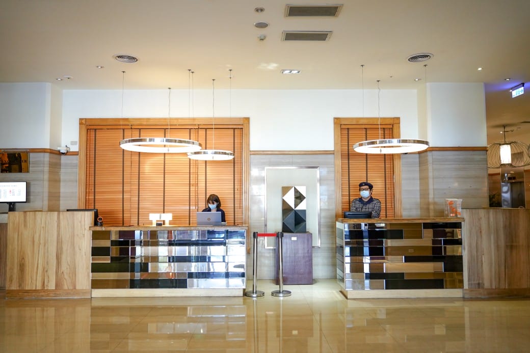 高雄福華飯店｜高質感絕美景觀住房，高空露天網美泳池，服務好得沒話說，一泊二食捨不得離開