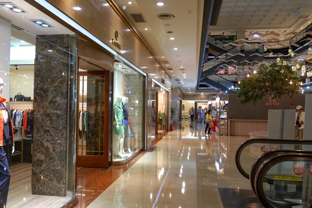 高雄福華飯店｜高質感絕美景觀住房，高空露天網美泳池，服務好得沒話說，一泊二食捨不得離開