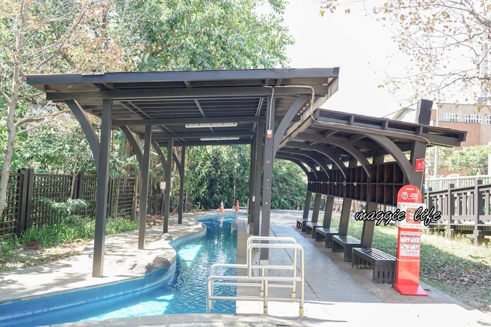 北投泉源公園泡腳池園區｜北投免費足湯青磺泉泡腳溫泉，交通指南