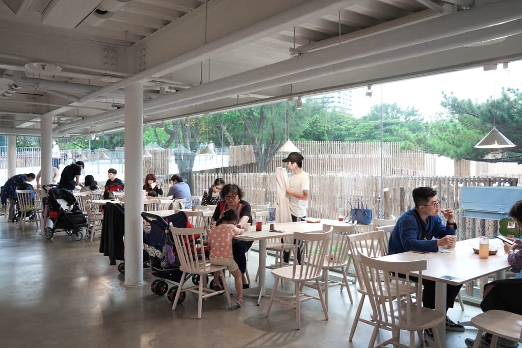 新竹森林食堂＆野餐市集，就在新竹動物園旁，超熱門IG網美打卡餐廳，有萌萌的動物雞蛋糕，菜單