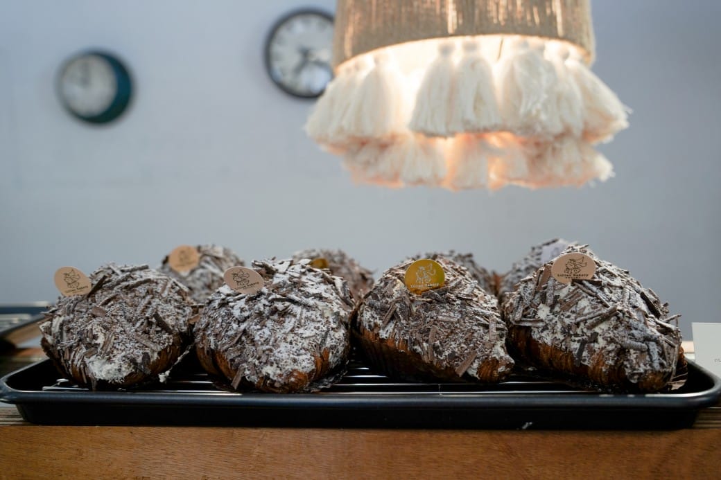 莉莉安烘焙專門店，台北老宅獨棟粉嫩色系甜點店，可頌超好吃，不限時隱藏在台北東區巷弄之中