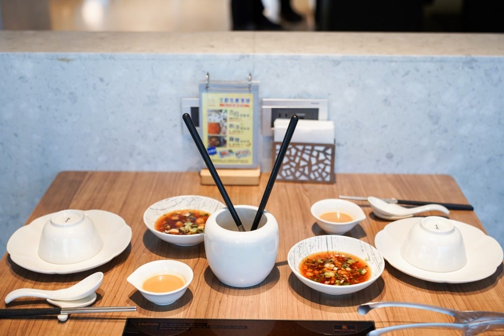 Smile One 精緻涮涮鍋，高雄福華大飯店30F ，高空美景約會首選，南台灣最美火鍋