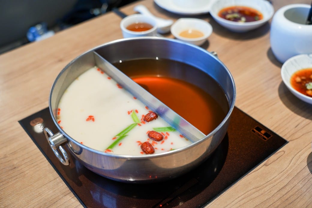 Smile One 精緻涮涮鍋，高雄福華大飯店30F ，高空美景約會首選，南台灣最美火鍋