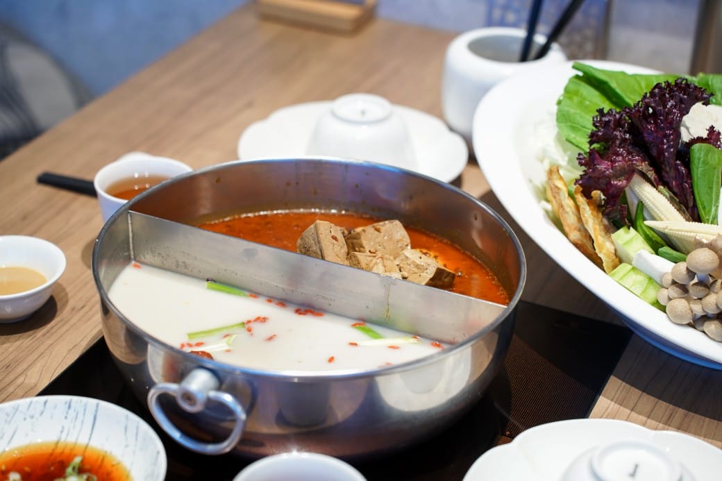 Smile One 精緻涮涮鍋，高雄福華大飯店30F ，高空美景約會首選，南台灣最美火鍋