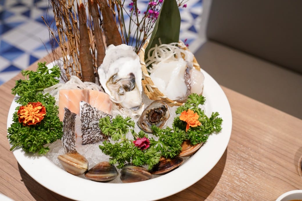 Smile One 精緻涮涮鍋，高雄福華大飯店30F ，高空美景約會首選，南台灣最美火鍋