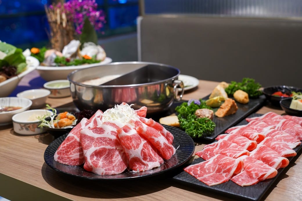 Smile One 精緻涮涮鍋，高雄福華大飯店30F ，高空美景約會首選，南台灣最美火鍋