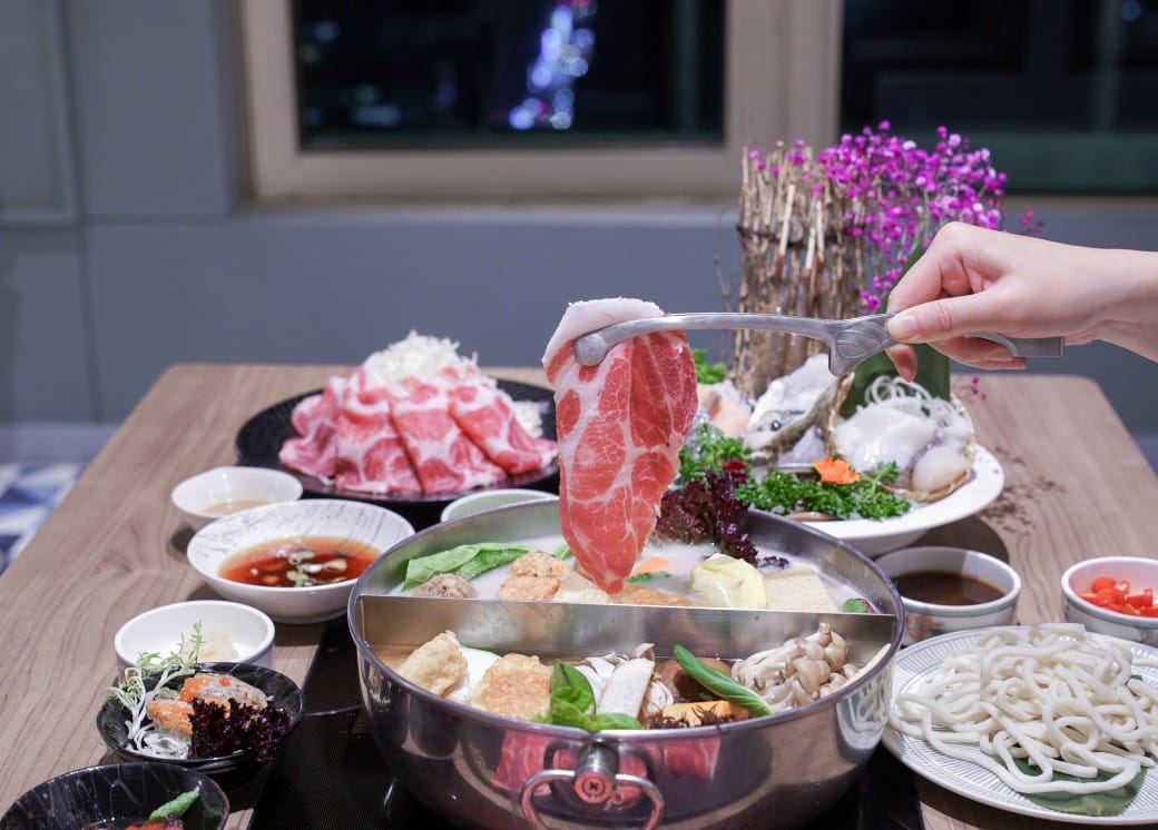 Smile One 精緻涮涮鍋，高雄福華大飯店30F ，高空美景約會首選，南台灣最美火鍋