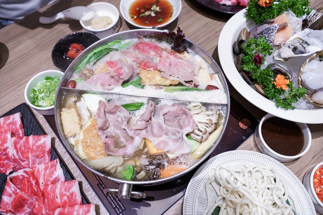 Smile One 精緻涮涮鍋，高雄福華大飯店30F ，高空美景約會首選，南台灣最美火鍋